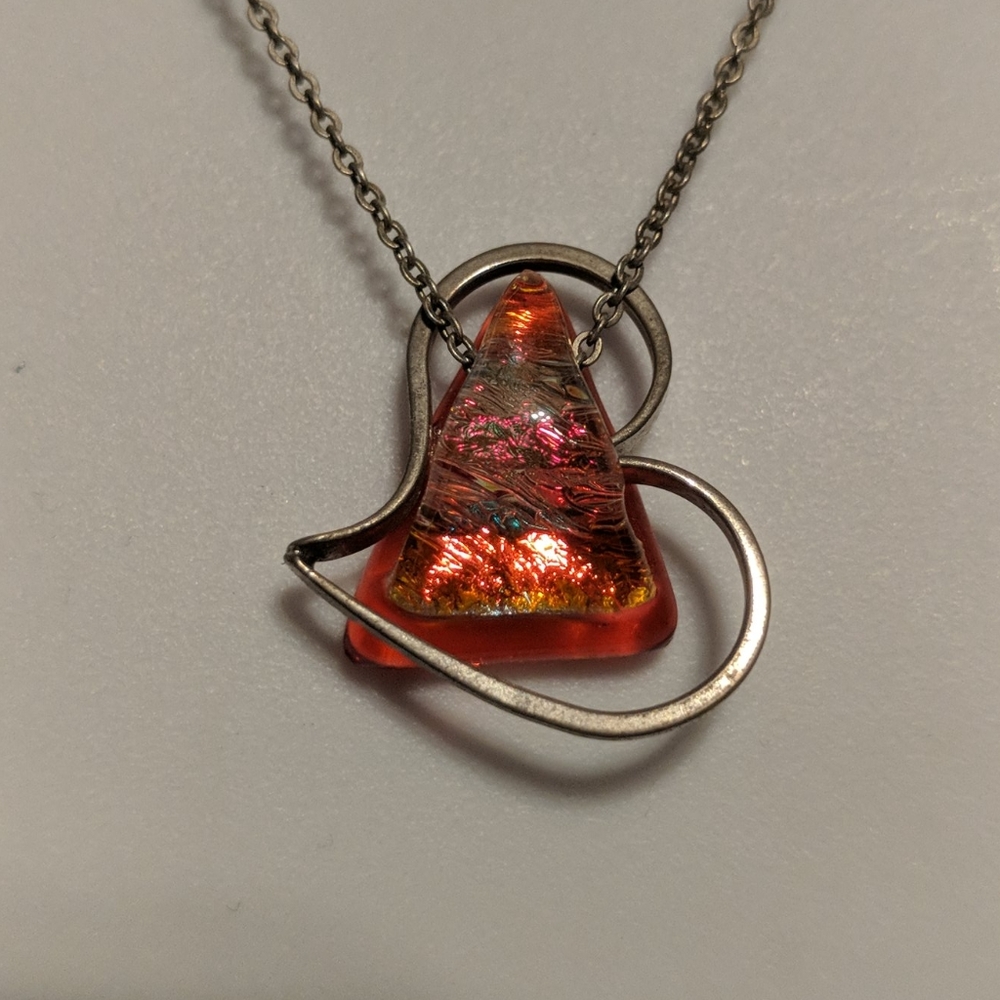 Glass heart necklace - Picture 2 of 4